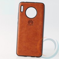 Накладка кожаная с логотипом для Huawei Mate 30 коричневая