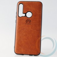 Накладка кожаная с логотипом для Huawei Nova 5i коричневая